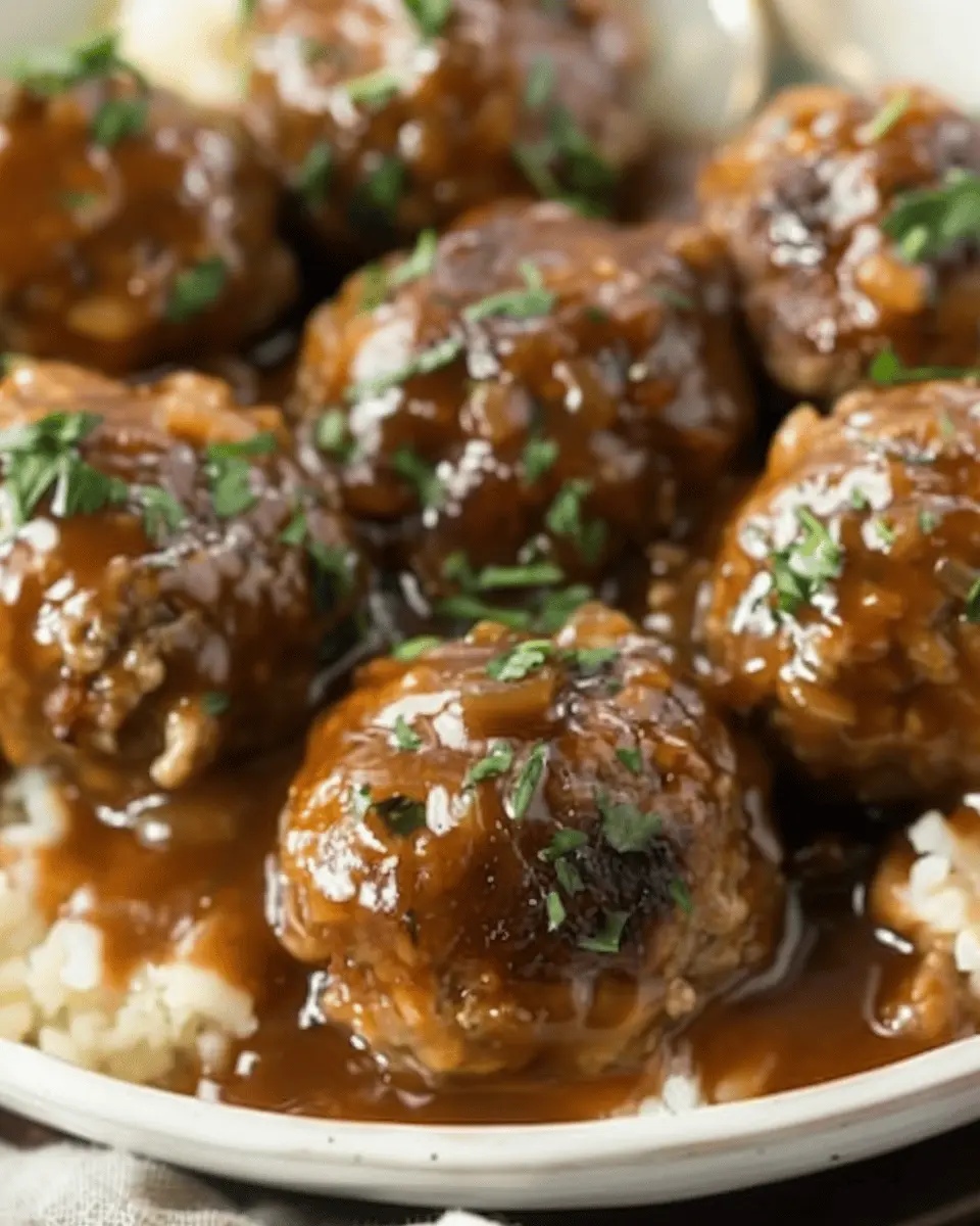 Meatballs and Gravy: The Best Comfort Food Recipe You’ve Been Missing