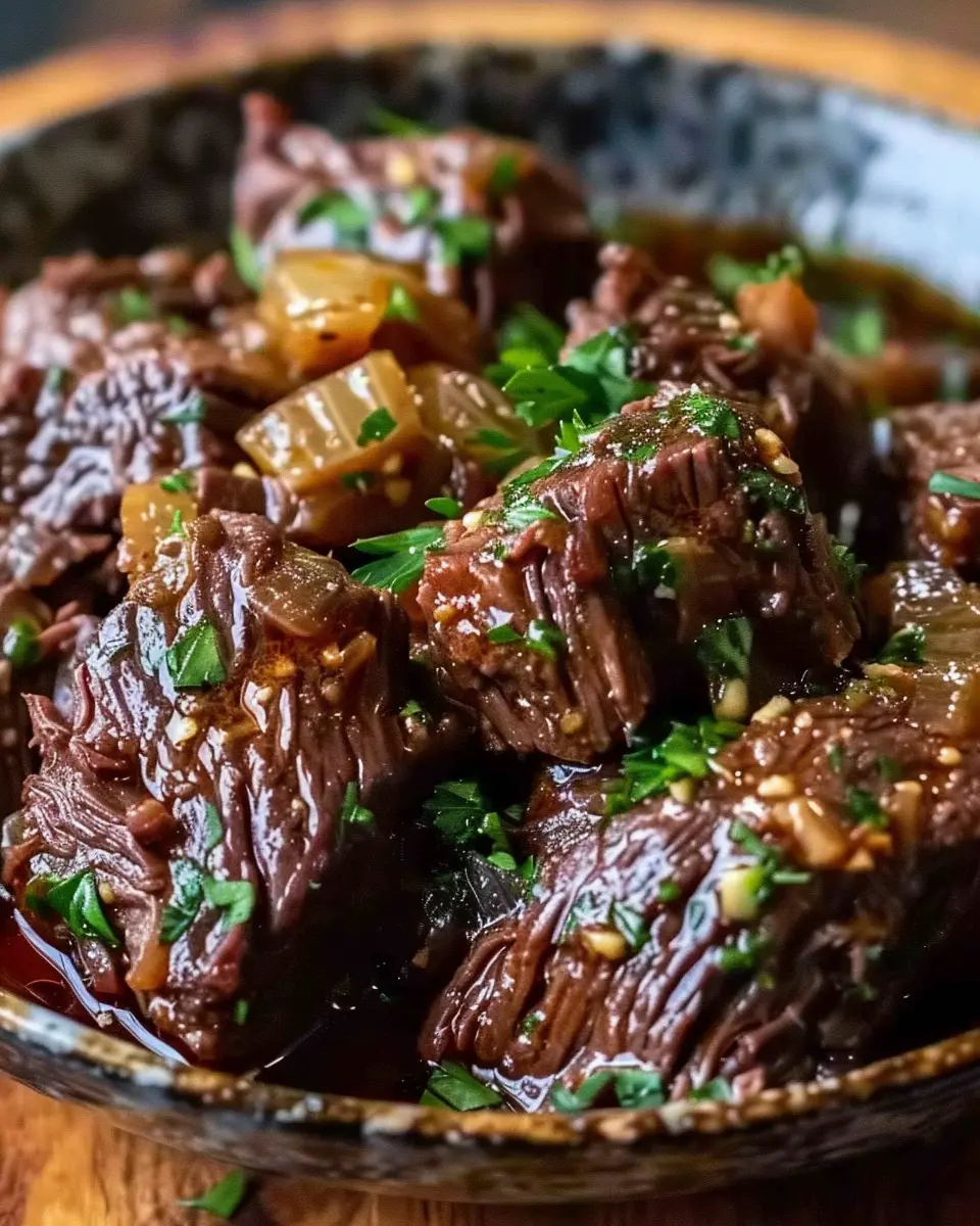 Slow Cooker Garlic Butter Beef: Effortless Comfort Food Delight